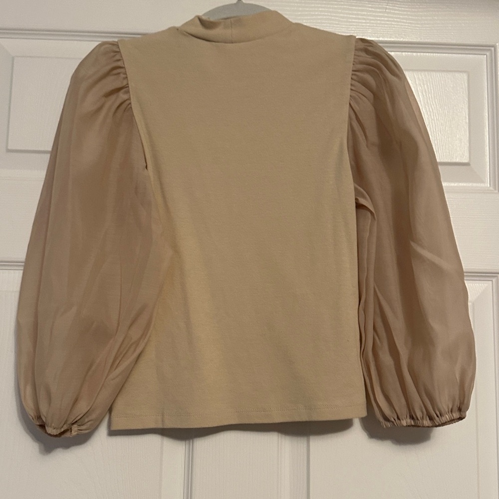 BNWTS Levi's Beige Sheer Sleeve Slim Fit Blouse, Sz Small - Picture 5 of 9